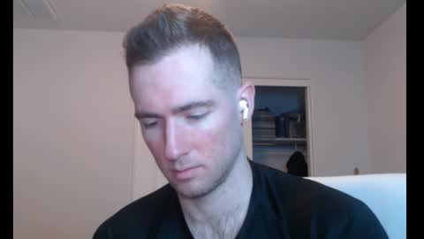 Snapshot of al3xzanderth3gr3at chatting on February 14, 2026, 6:10 am Alex online show from February 14, 2026, 6:10 am