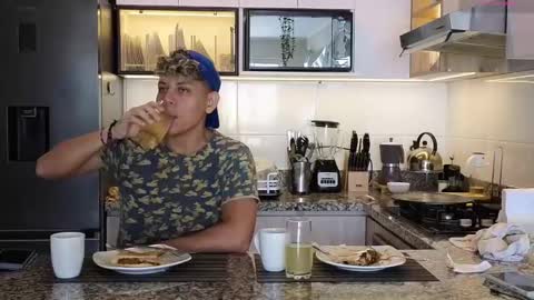 Snapshot of al_miko chatting on December 20, 2024, 7:07 pm Al Fox Miko Fortuni online show from December 20, 2024, 7:07 pm