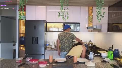 Snapshot of al_miko chatting on January 9, 2025, 3:12 pm Al Fox Miko Fortuni online show from January 9, 2025, 3:12 pm