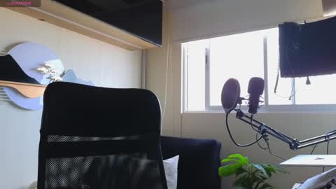 Snapshot of al_miko chatting on January 26, 2025, 9:40 pm Al Fox Miko Fortuni online show from January 26, 2025, 9:40 pm