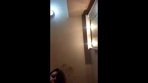 alabasterbunny online show from April 16, 2026, 4:46 am