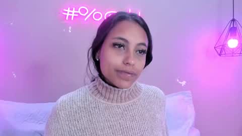 Snapshot of alahia_betancur chatting on March 7, 2025, 11:40 am Alahia online show from March 7, 2025, 11:40 am
