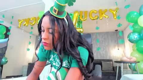 Snapshot of alahia_betancur chatting on March 17, 2026, 1:58 pm Alahia online show from March 17, 2026, 1:58 pm
