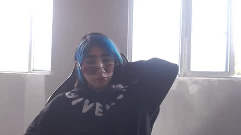 ALAHIA online show from December 14, 2025, 2:00 pm