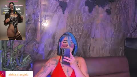 Snapshot of alahia_dangelo_ chatting on December 22, 2025, 5:43 pm ALAHIA online show from December 22, 2025, 5:43 pm