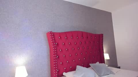 alahia_hank online show from December 5, 2025, 6:59 pm