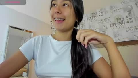 Snapshot of alahiacruz1 chatting on June 23, 2026, 7:12 pm A L A H I A online show from June 23, 2026, 7:12 pm