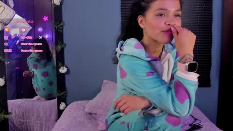 Snapshot of alaia_asuka chatting on December 14, 2024, 5:25 pm Alaia online show from December 14, 2024, 5:25 pm