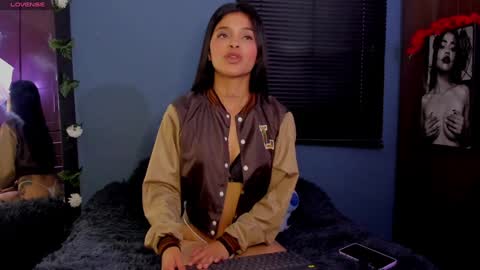 Snapshot of alaia_asuka chatting on December 22, 2024, 8:47 pm Alaia online show from December 22, 2024, 8:47 pm