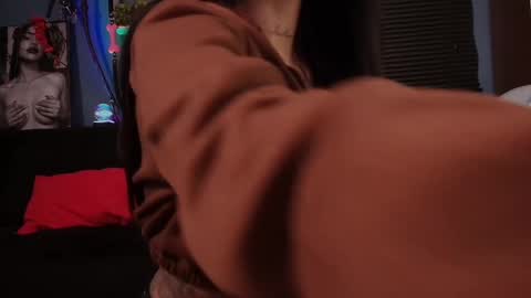 Snapshot of alaia_asuka chatting on February 28, 2025, 3:26 am Alaia online show from February 28, 2025, 3:26 am