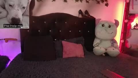 Snapshot of alaia_asuka chatting on December 1, 2025, 2:27 am Alaia online show from December 1, 2025, 2:27 am