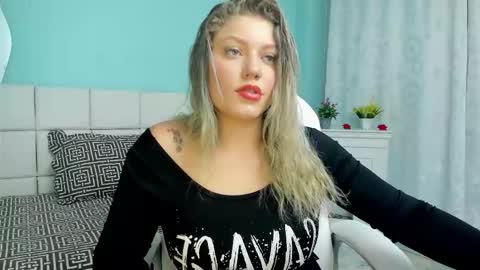 Snapshot of alaia_greyy chatting on October 14, 2025, 7:58 pm Alaia online show from October 14, 2025, 7:58 pm