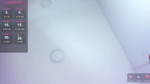 Snapshot of alaia_greyy chatting on November 28, 2025, 1:25 pm Alaia online show from November 28, 2025, 1:25 pm