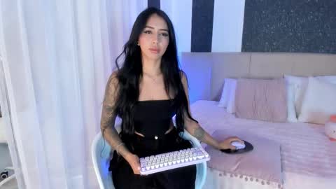 Snapshot of alaia_manson chatting on February 13, 2026, 7:43 pm Alaia online show from February 13, 2026, 7:43 pm