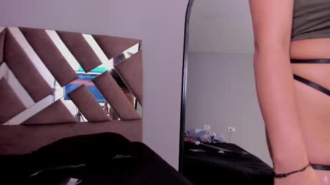 Snapshot of alaia_soto chatting on March 8, 2025, 3:35 pm alaia_soto online show from March 8, 2025, 3:35 pm