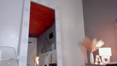  Alaia  online show from February 5, 2025, 5:53 pm