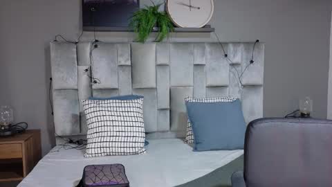  Alaia  online show from October 28, 2025, 11:47 am