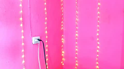  Alaiia  online show from April 16, 2026, 9:39 pm