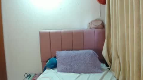 Snapshot of alaina_blessed chatting on October 3, 2025, 10:40 pm alaina_blessed online show from October 3, 2025, 10:40 pm