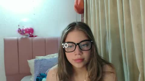 Snapshot of alaina_blessed chatting on November 7, 2025, 10:32 pm alaina_blessed online show from November 7, 2025, 10:32 pm