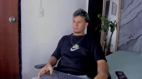 alan__smith online show from November 15, 2025, 7:54 pm