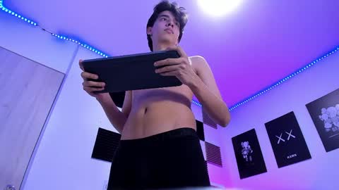 Alan Boy online show from April 10, 2026, 2:17 am