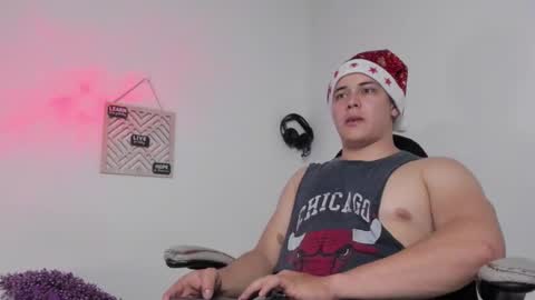 Alan Hadid online show from December 12, 2024, 2:48 am