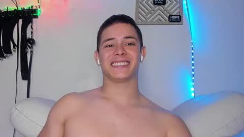 Alan Hadid online show from March 5, 2025, 10:54 pm