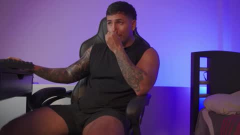 Snapshot of alan_muscle chatting on November 20, 2025, 7:30 am Alan online show from November 20, 2025, 7:30 am