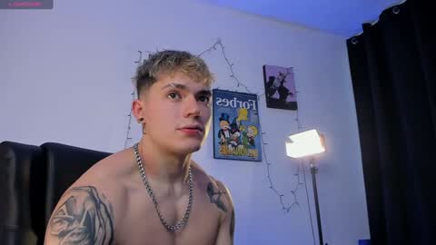 Snapshot of alan_rosee chatting on December 30, 2024, 10:45 pm Alan online show from December 30, 2024, 10:45 pm