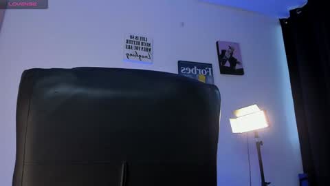 Snapshot of alan_rosee chatting on January 9, 2025, 1:02 pm Alan online show from January 9, 2025, 1:02 pm