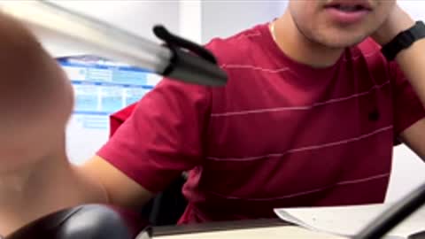 Snapshot of alan_sa chatting on December 1, 2025, 7:41 pm Alan online show from December 1, 2025, 7:41 pm