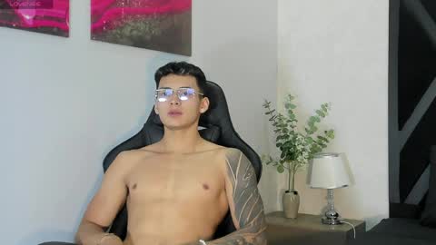 alan_salazar online show from May 23, 2026, 6:01 pm