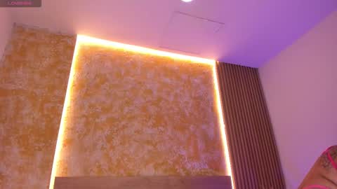 alana_2916 online show from December 2, 2025, 3:56 am