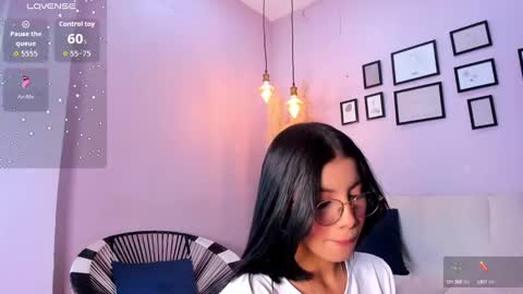 Alana online show from October 7, 2025, 12:13 pm