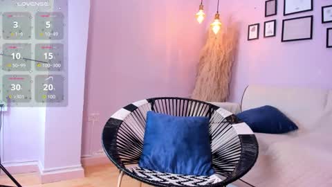 Alana online show from October 21, 2025, 6:19 pm