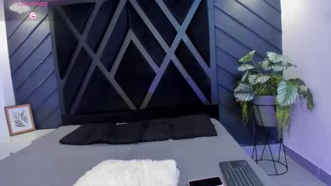 ALANA COX online show from October 22, 2025, 11:37 pm