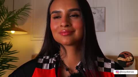 Snapshot of alana_haze chatting on October 31, 2025, 4:02 am Alana online show from October 31, 2025, 4:02 am