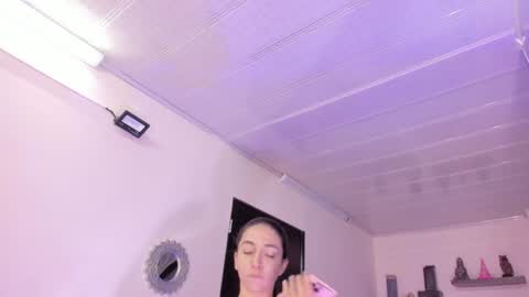 Maeve  online show from December 3, 2024, 11:11 am