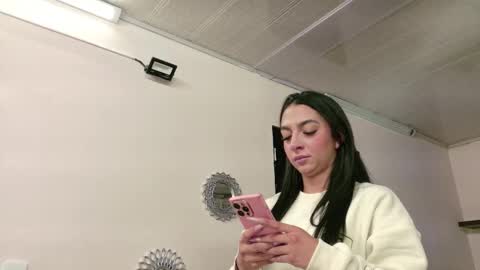 Maeve  online show from September 16, 2025, 11:00 am