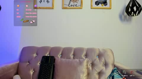 alana_vega69 online show from September 30, 2025, 12:10 pm