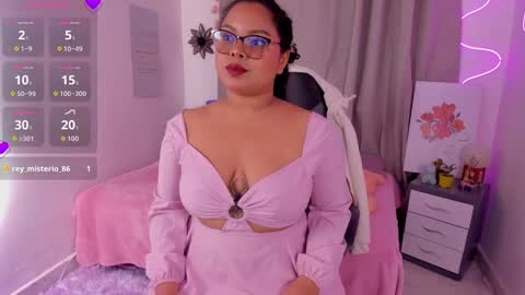 Alana Gmez  online show from November 13, 2025, 5:12 pm