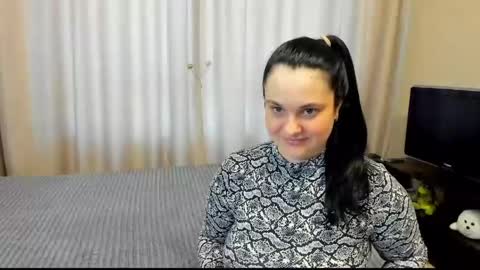 Julia online show from May 15, 2026, 2:57 pm
