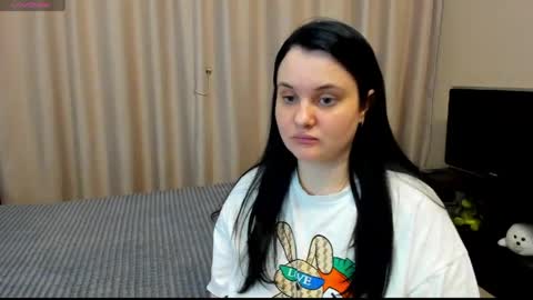 Julia online show from May 17, 2026, 6:59 pm