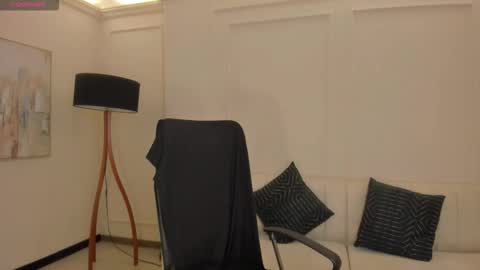 Snapshot of alanacraft chatting on October 15, 2025, 12:05 pm Alana online show from October 15, 2025, 12:05 pm