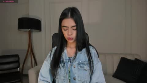 Snapshot of alanacraft chatting on October 19, 2025, 12:17 pm Alana online show from October 19, 2025, 12:17 pm