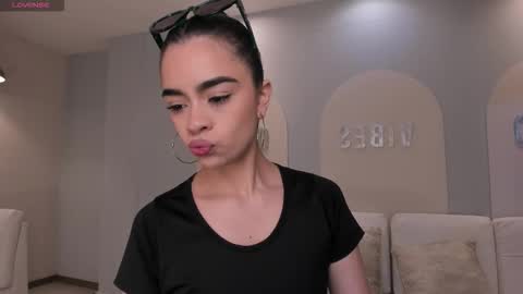 Snapshot of alanacraft chatting on November 1, 2025, 12:40 pm Alana online show from November 1, 2025, 12:40 pm