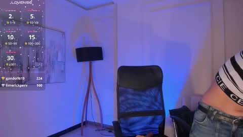 Snapshot of alanacraft chatting on November 15, 2025, 11:54 pm Alana online show from November 15, 2025, 11:54 pm