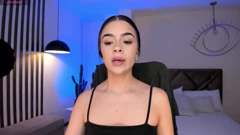 Snapshot of alanacraft chatting on November 19, 2025, 12:49 pm Alana online show from November 19, 2025, 12:49 pm