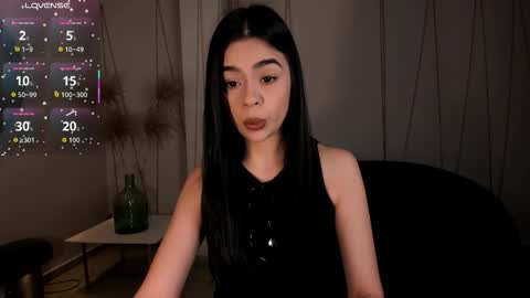 Snapshot of alanacraft chatting on December 17, 2025, 12:11 pm Alana online show from December 17, 2025, 12:11 pm